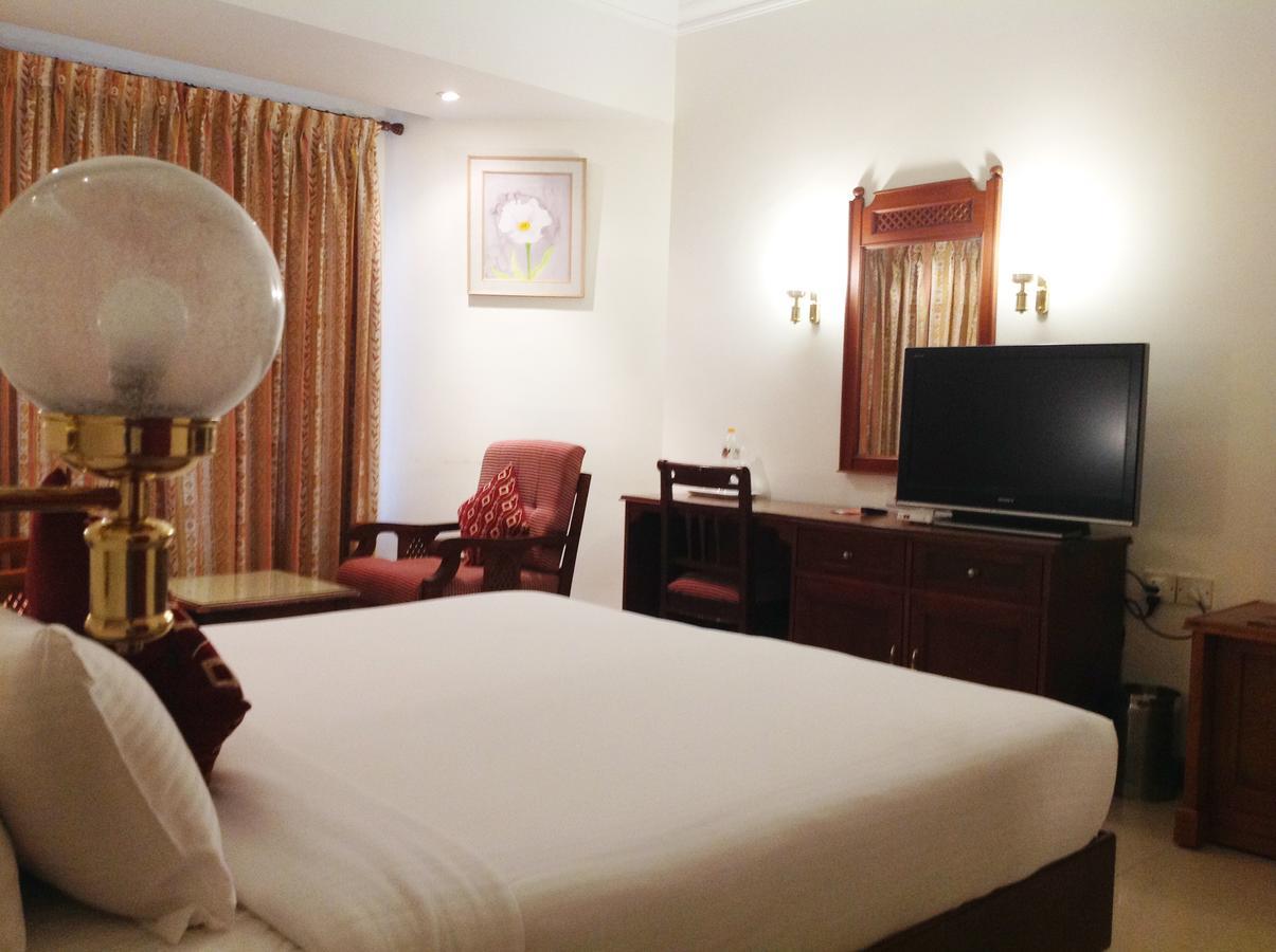 Guruvāyūr Krishna Inn מראה חיצוני תמונה