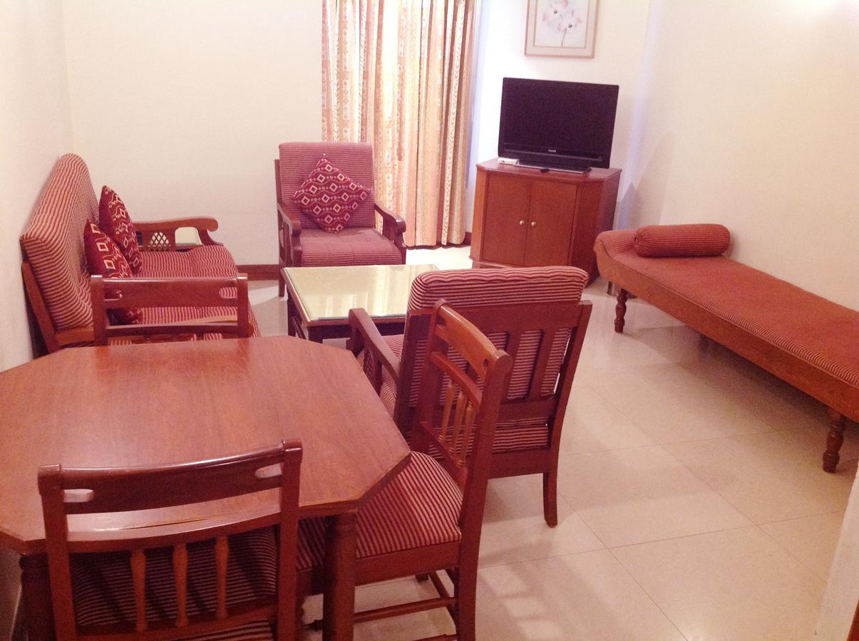 Guruvāyūr Krishna Inn מראה חיצוני תמונה