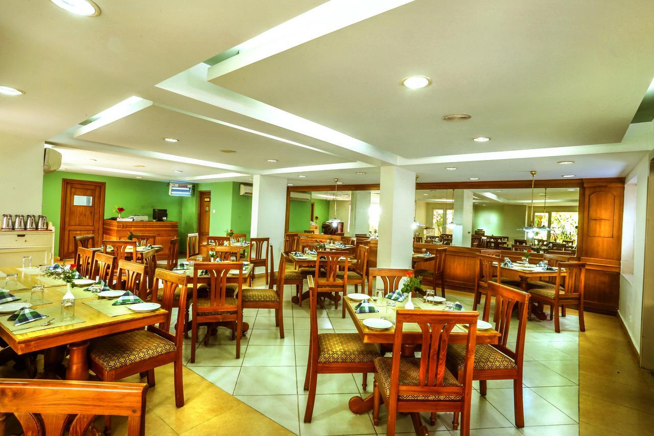 Guruvāyūr Krishna Inn מראה חיצוני תמונה